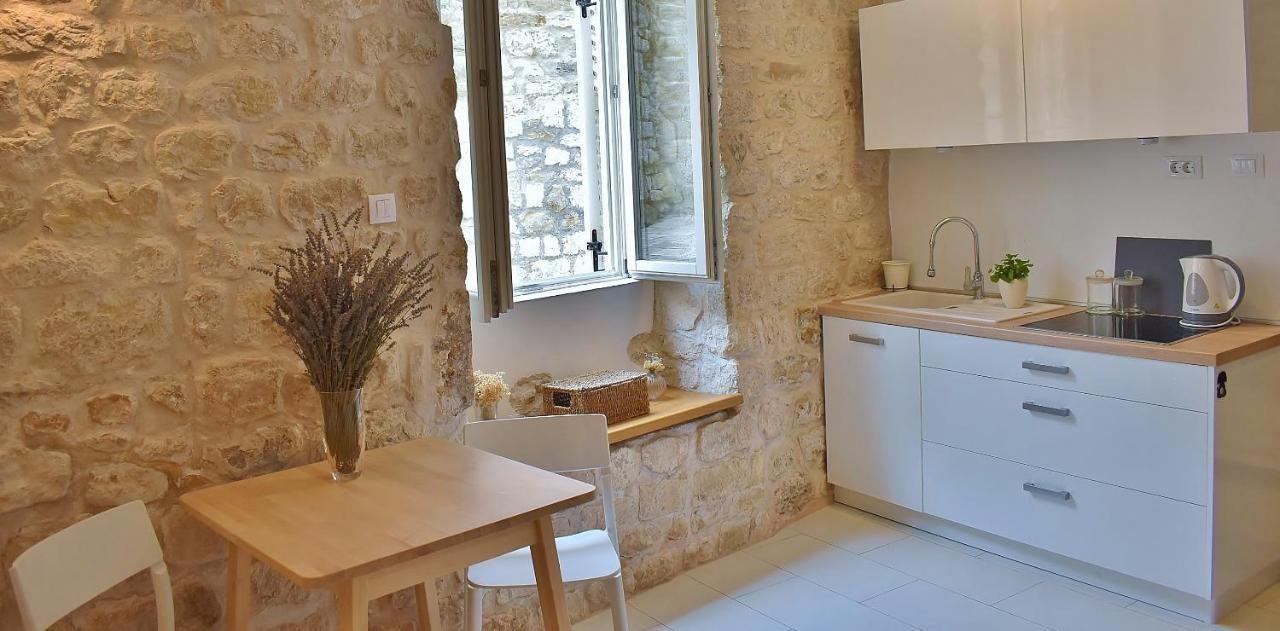Rooms And Studio Old Town Rab Town Luaran gambar